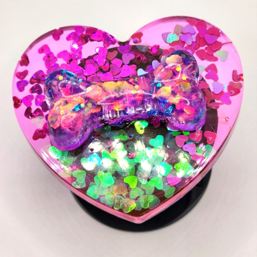 NEW Glitzy Heart-Shaped Phone Grip
